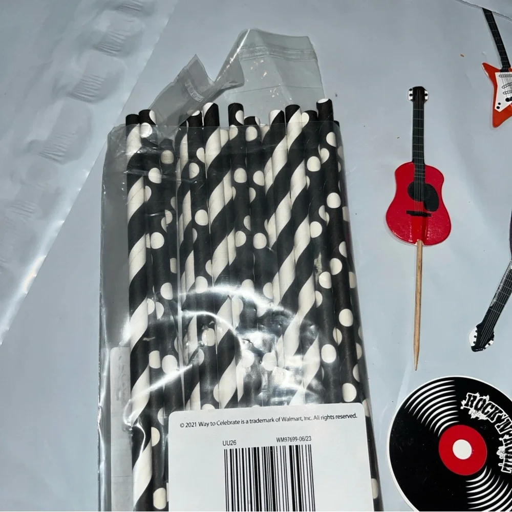 Rock'n'Roll GUITAR Music cupcake PICK Topper LOT Birthday Party Celebration New